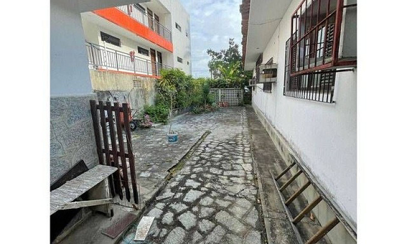 Casa Com 6 Dormitóri...