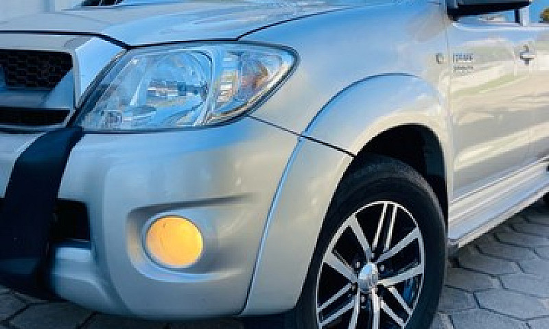 Hilux Srv 3.0 At 201...