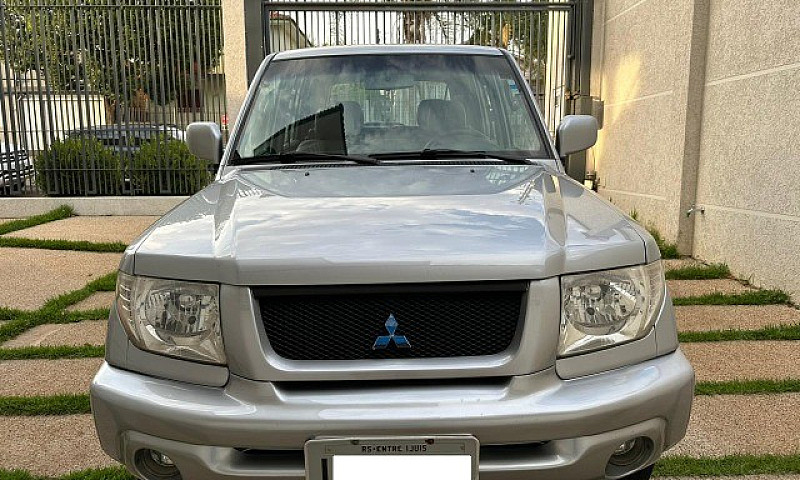 Mitsubishi Pajero Tr...