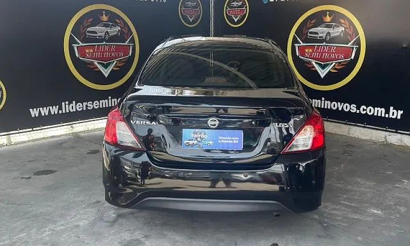 Nissan Versa 2018 Co...