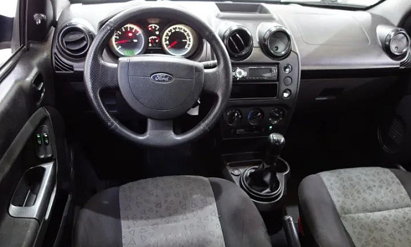 Fiesta Sedan 1.0 8V ...