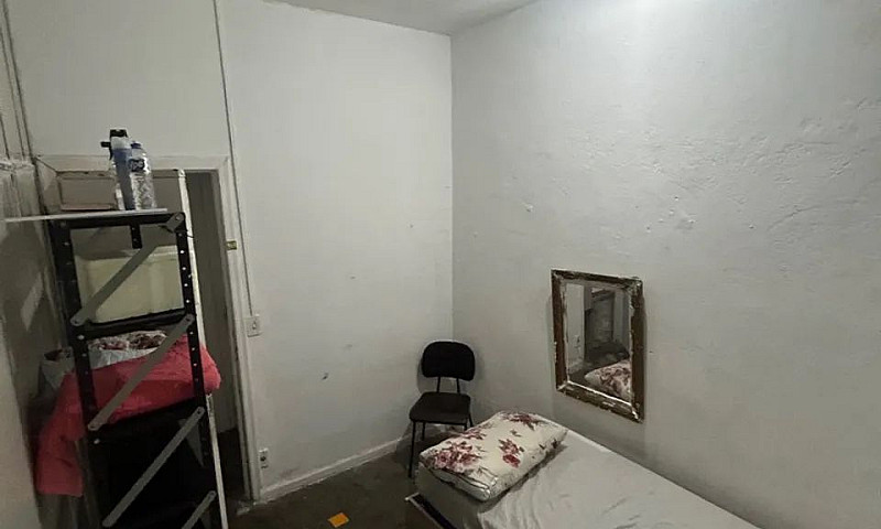 Quarto Mobiliado A P...