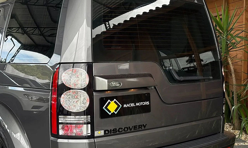 Land Rover Discovery...