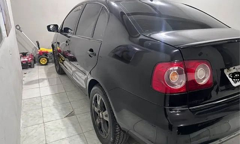 Volkswagen Polo Sed....