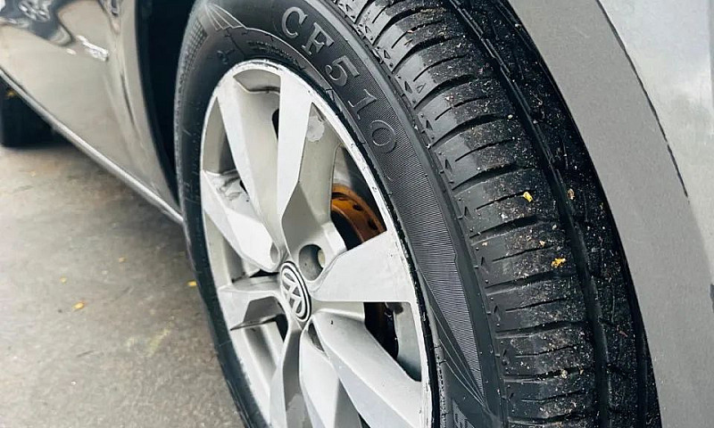 Volkswagen Voyage Co...
