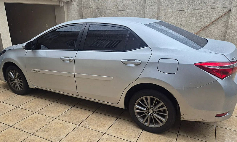 Toyota Corolla Gli 1...