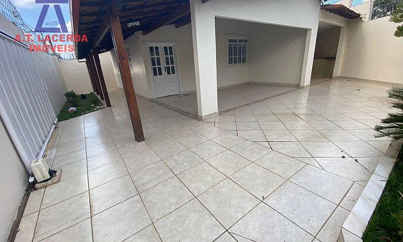 Casa Com 3 Dormitóri...