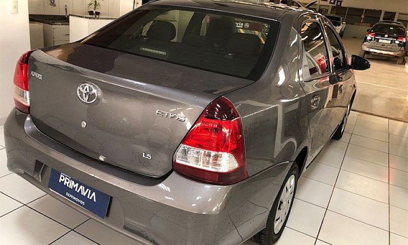Toyota Etios 1.5 X P...