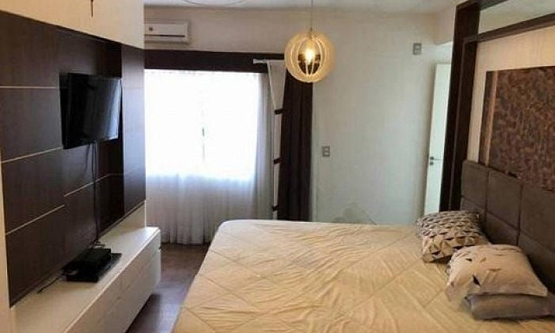 *Casa Com Piscina Az...