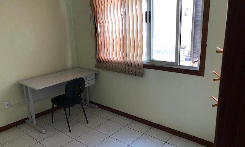 Quarto Estudante Por...