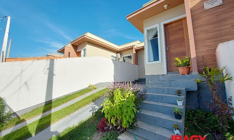 Palhoça - Casa Padrã...