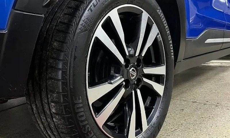 Nissan Kicks Exclusi...
