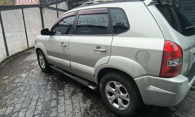 Hyundai Tucson 2.0 1...