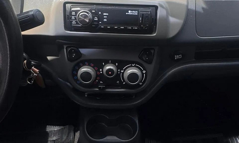 Fiat Uno Vivace Cele...