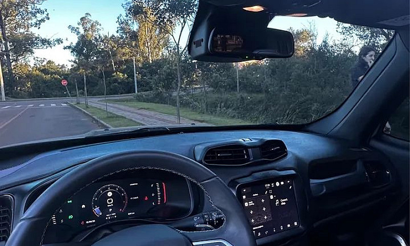 Jeep Renegade S T270...