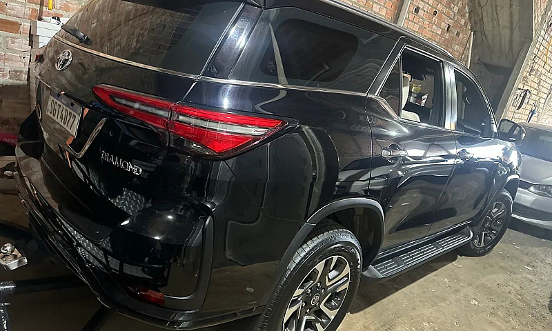 Toyota Hilux Sw4 Dia...
