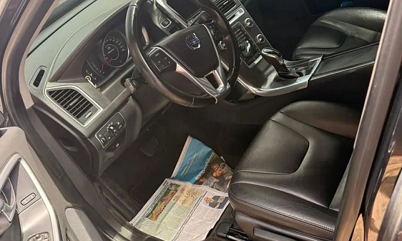 Volvo Xc 60 T-5 Kine...