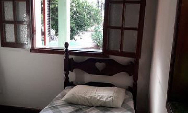 Alugo: Quarto Mobili...