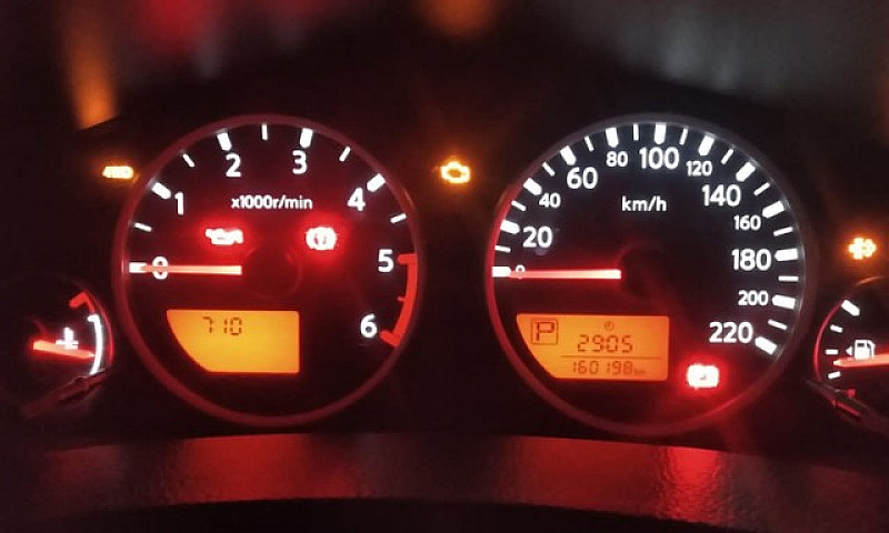  Nissan Fronteira 2....