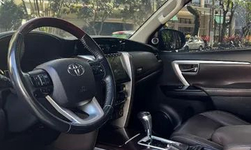 Toyota Hilux Sw4 Srx...