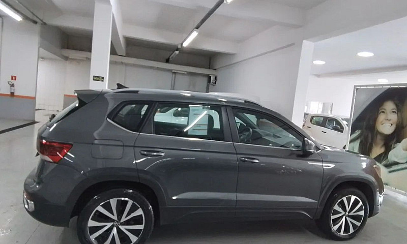 Volkswagen Taos High...