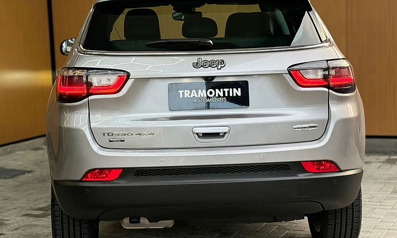 Jeep Compass Long. T...