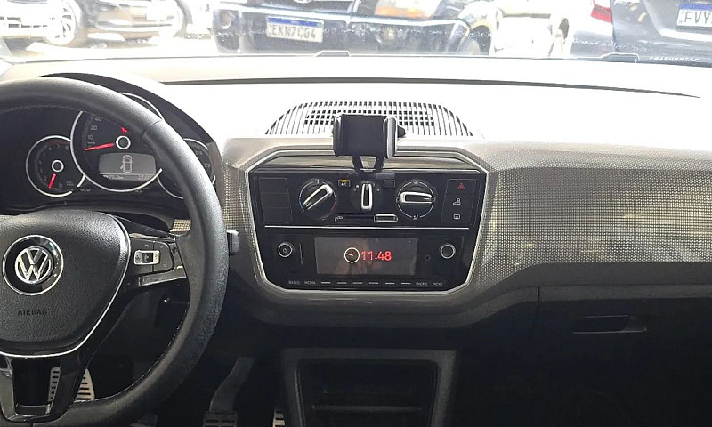 Volkswagen Up! Cross...
