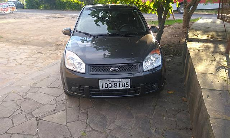 Fiesta Sedan 1.6 Com...