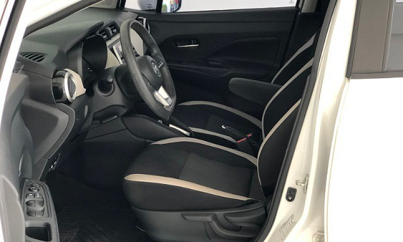 Nissan Versa 2021 Ad...