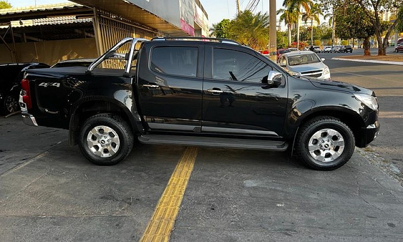 S10 Ltz 2013 2.8 4X4...