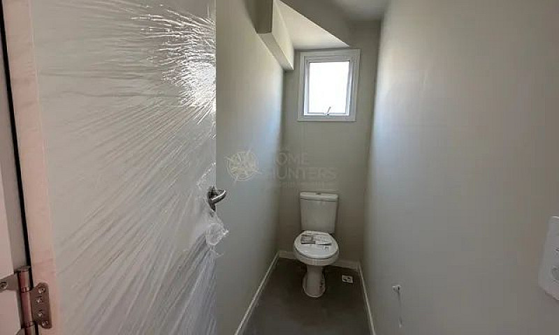 Casa Com 3 Suítes, À...