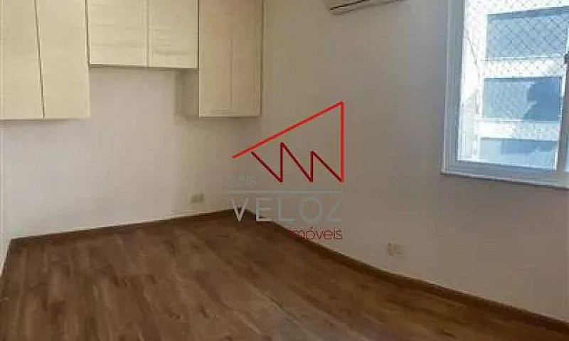 Apartamento-À Venda-...
