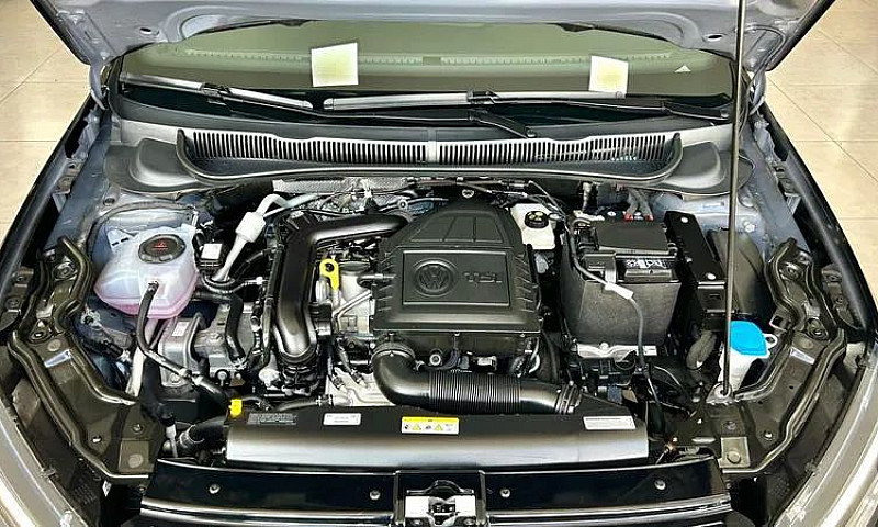 Volkswagen Virtus Hi...