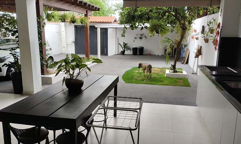 Casa Reformada De 2 ...