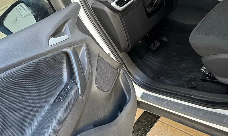 Tracker 2022 Automát...