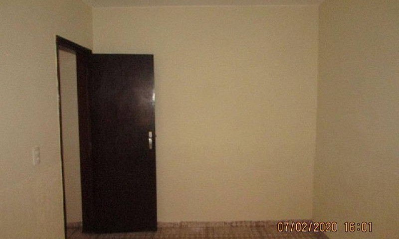 Casa Com 3 Dormitóri...