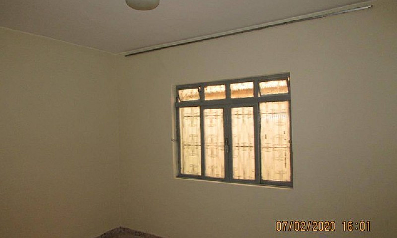 Casa Com 3 Dormitóri...