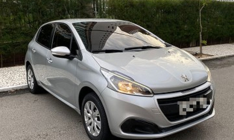 Peugeot 208 1.2 2018...