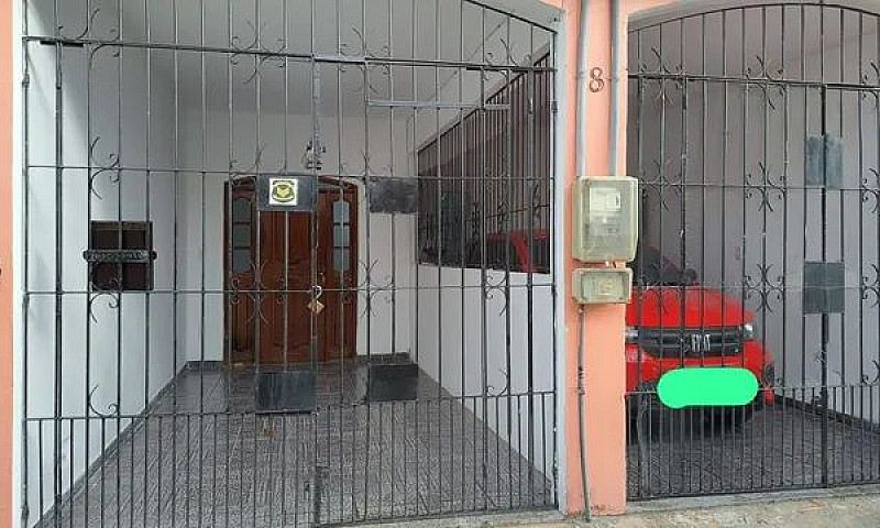 Alugo Casa Com 1/4 E...