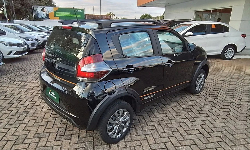 Fiat Mobi Trekking 1...