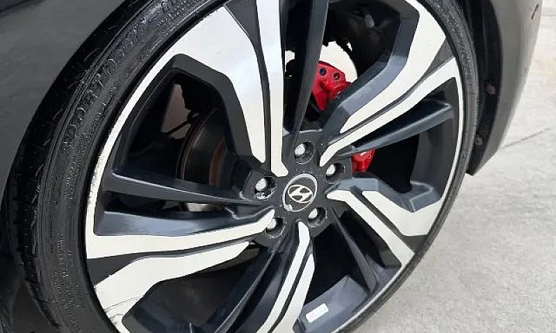 Hyundai Veloster 1.6...