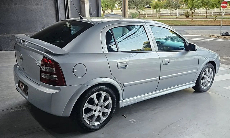 Chevrolet Astra Adva...