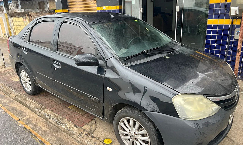 Toyota Etios Xls Sed...