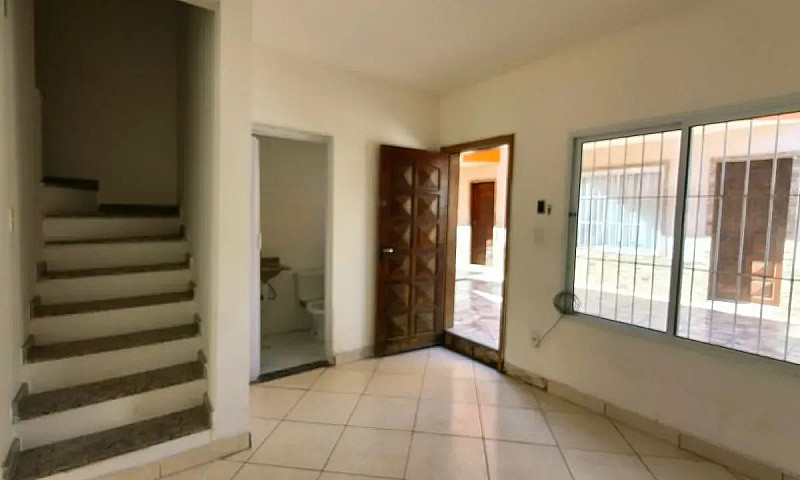 Casa A Venda No Bair...