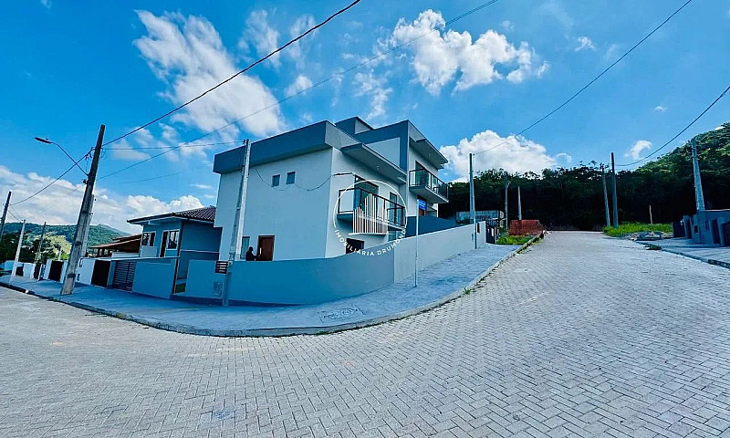 Sobrado Geminado 3 Q...