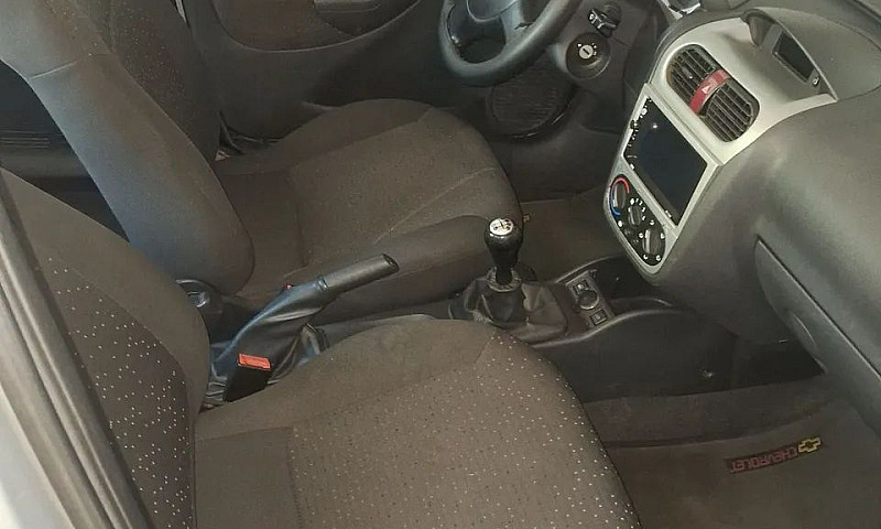 Chevrolet Corsa Sed....