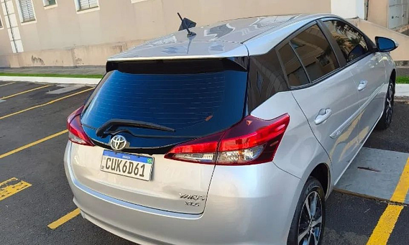 Toyota Yaris Xls Con...