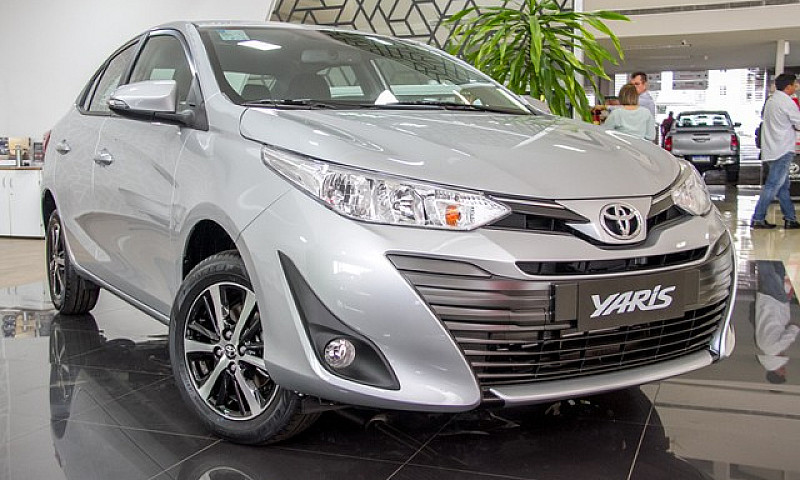 Toyota Yaris Sedan 1...