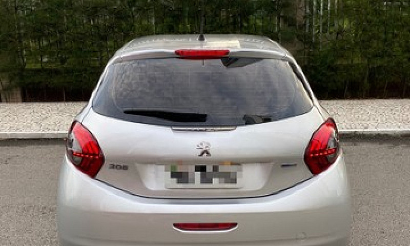 Peugeot 208 1.2 2018...