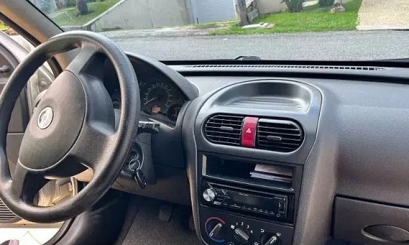 Corsa Hatch Maxx 1.4...